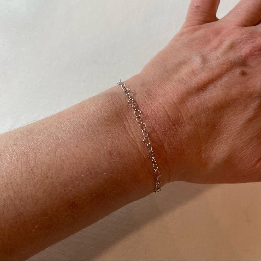 🤍 Petite delicate sterling Silver heart chain bracelet